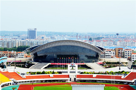 <strong>ued官网：第二届职工羽毛球赛开赛</strong>